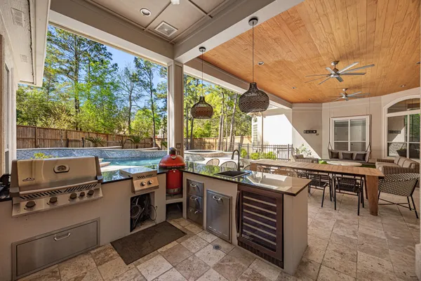 $1,350,000 | 27 Morning Arbor Place, The Woodlands, TX 77381