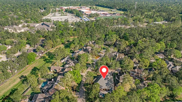 $1,350,000 | 27 Morning Arbor Place, The Woodlands, TX 77381