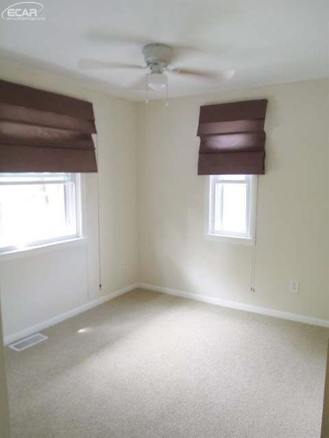 5217 North Center Road Flint, MI 48506 - Photo 17 of 21 20443995-16.JPG