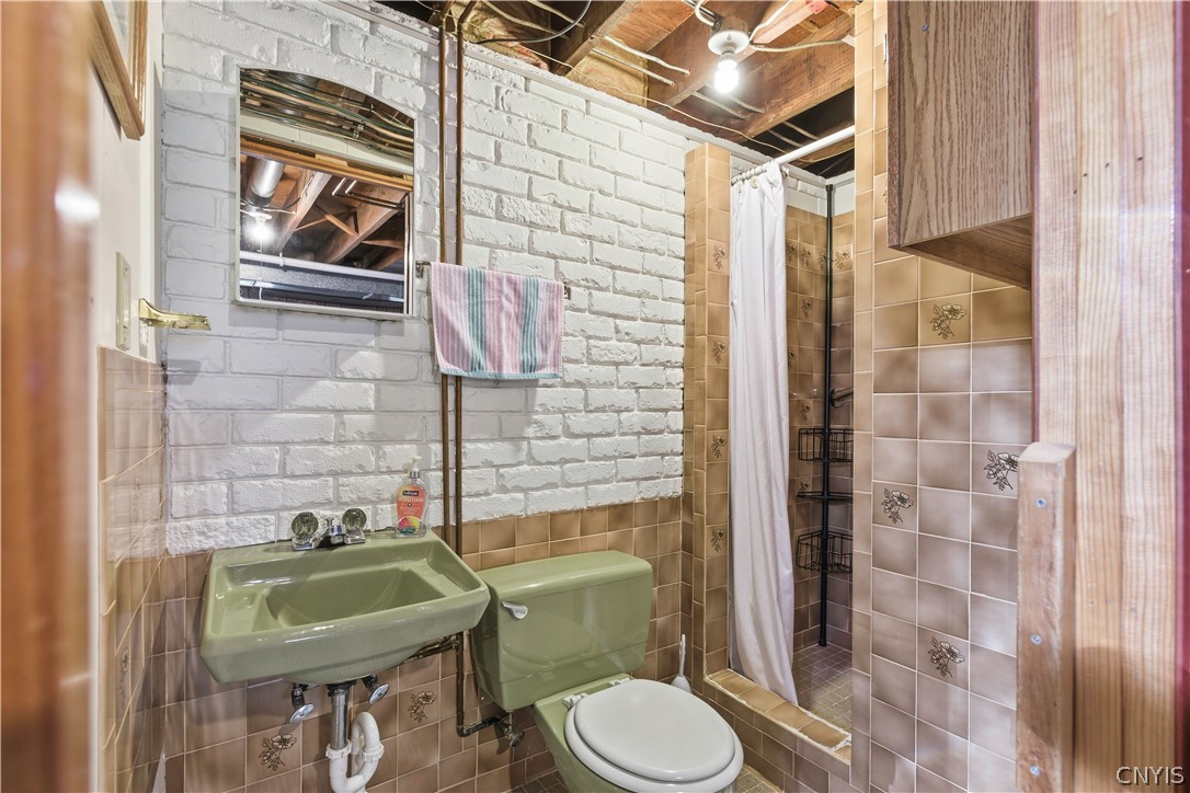 116 Huntshill Road Geddes, NY 13209 - Photo 27 of 28 Basement Bathroom