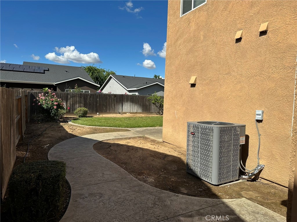 2341 Mariner Way Merced, CA 95340 - Photo 32 of 35