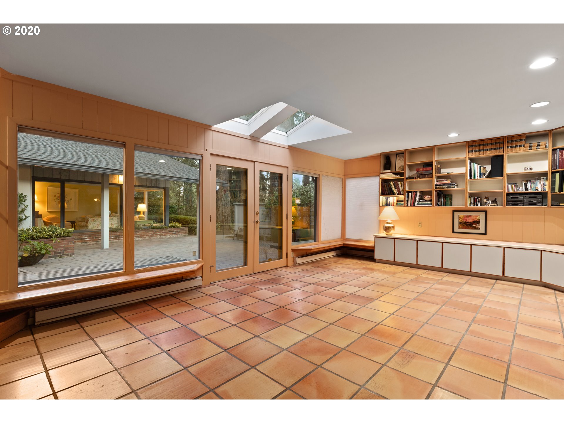 1061 Chandler Road Lake Oswego, OR 97034 - Photo 17 of 31 Gallery Image 17