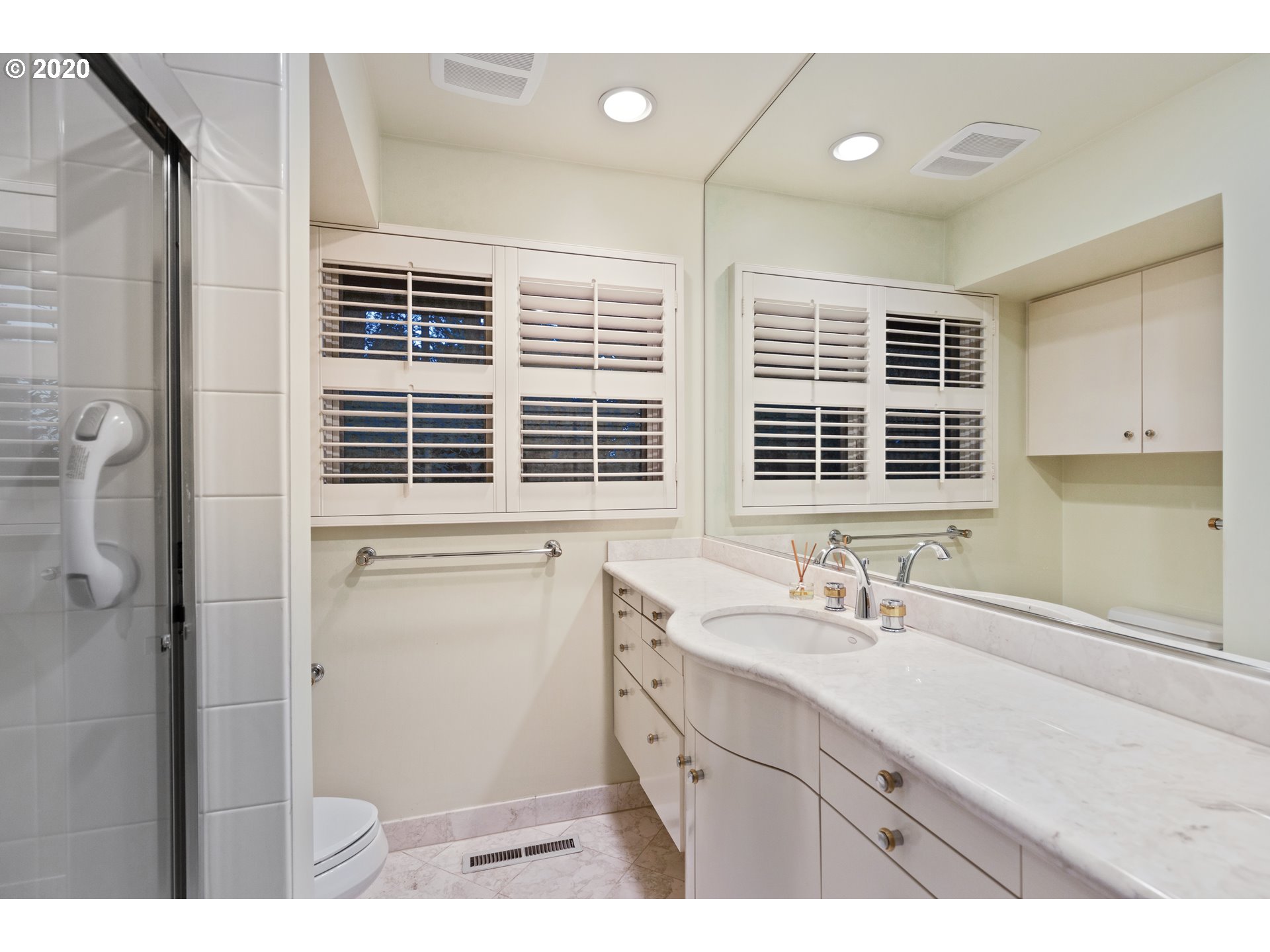 1061 Chandler Road Lake Oswego, OR 97034 - Photo 23 of 31 Gallery Image 23