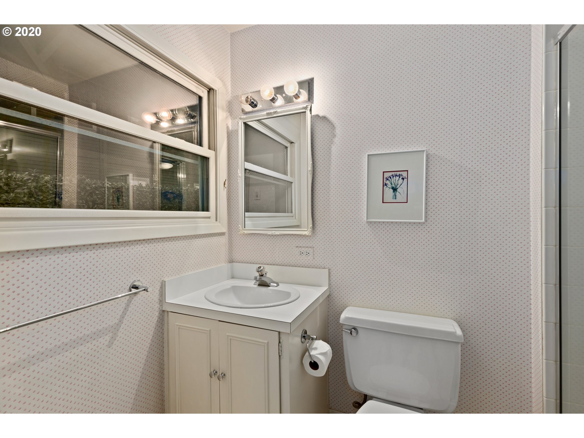 1061 Chandler Road Lake Oswego, OR 97034 - Photo 25 of 31 Gallery Image 25