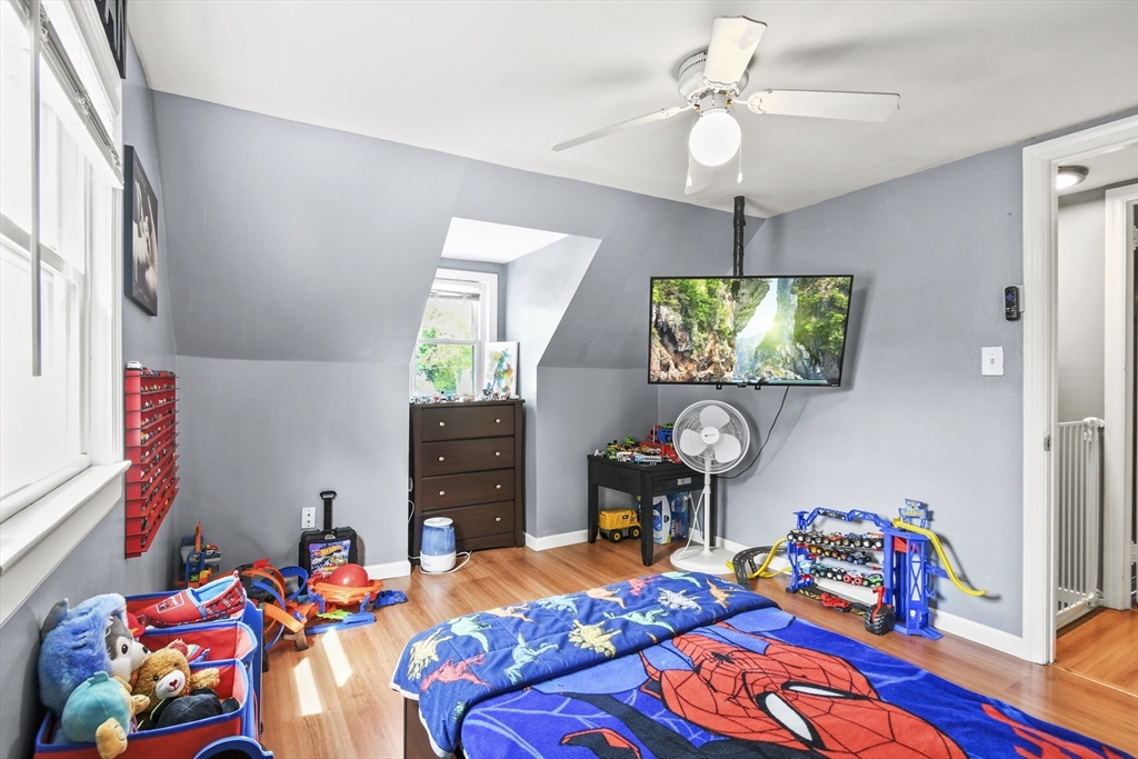 265 Pheland Street Springfield, MA 01109 - Photo 16 of 29 Gallery Image 16