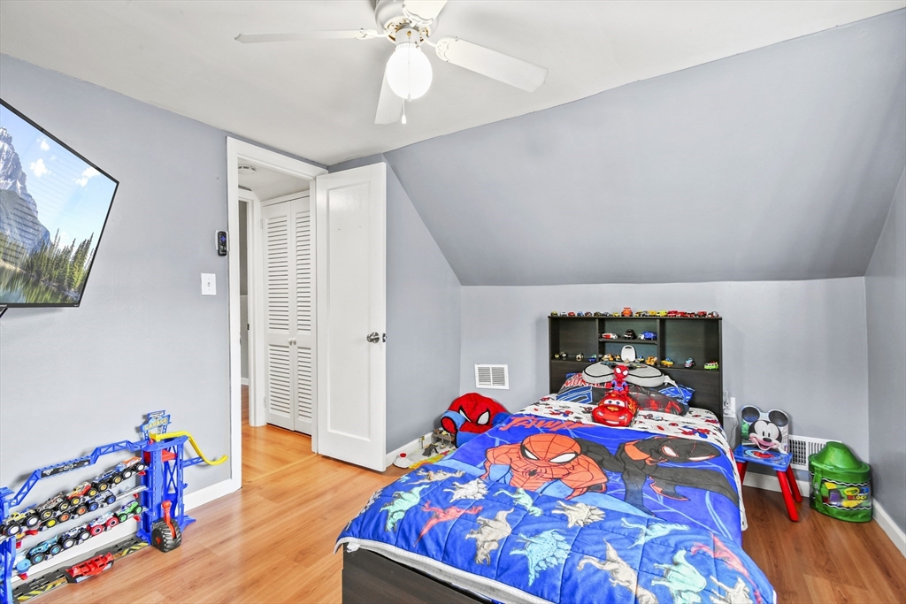 265 Pheland Street Springfield, MA 01109 - Photo 17 of 29 Gallery Image 17