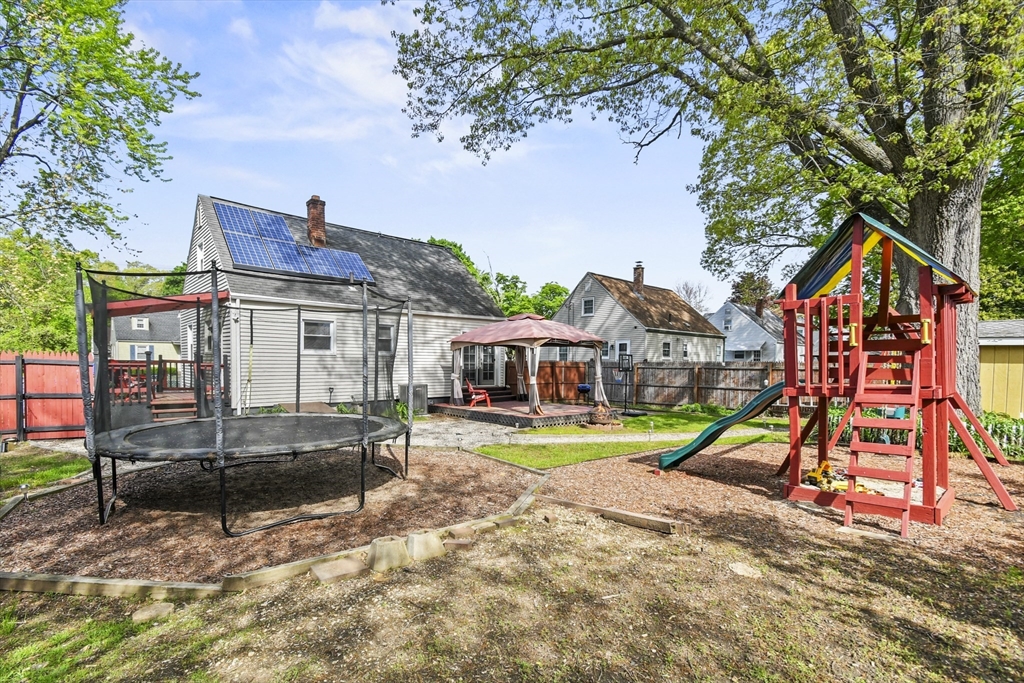 265 Pheland Street Springfield, MA 01109 - Photo 25 of 29 Gallery Image 25