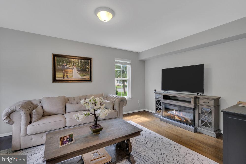 192 Bowsprit Road Manahawkin, NJ 08050 - Photo 12 of 48