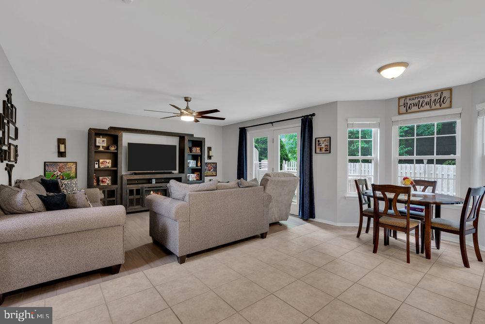 192 Bowsprit Road Manahawkin, NJ 08050 - Photo 16 of 48