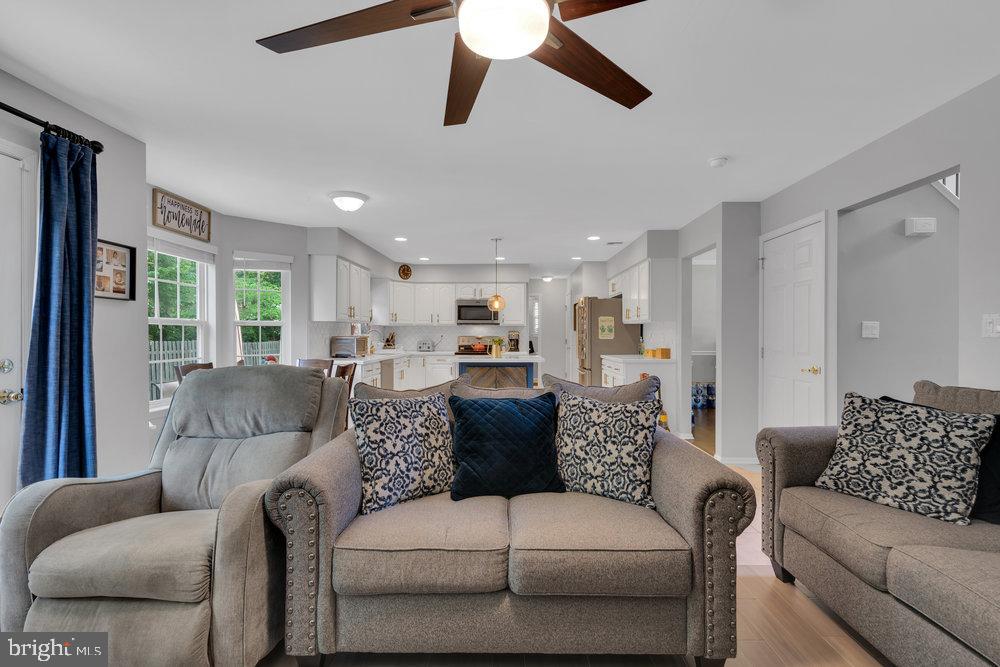 192 Bowsprit Road Manahawkin, NJ 08050 - Photo 18 of 48