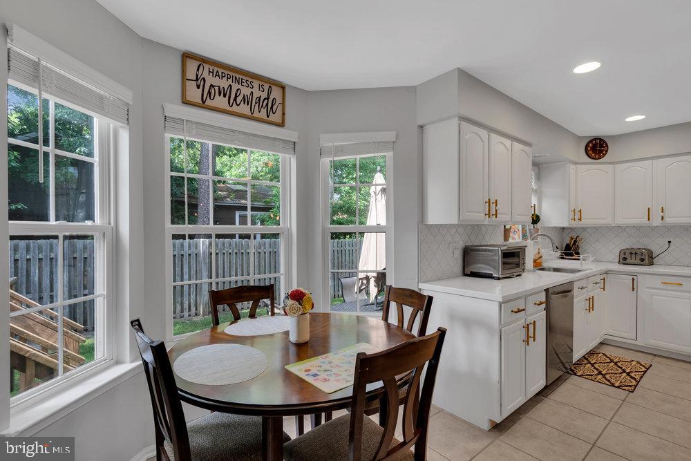 192 Bowsprit Road Manahawkin, NJ 08050 - Photo 19 of 48