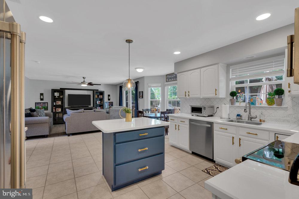 192 Bowsprit Road Manahawkin, NJ 08050 - Photo 23 of 48