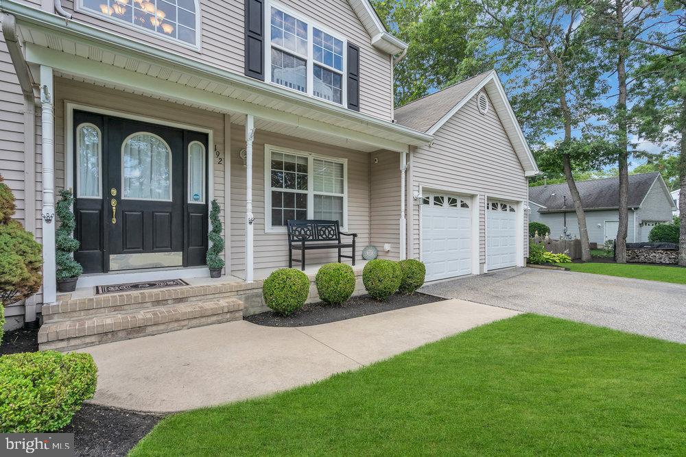 192 Bowsprit Road Manahawkin, NJ 08050 - Photo 4 of 48