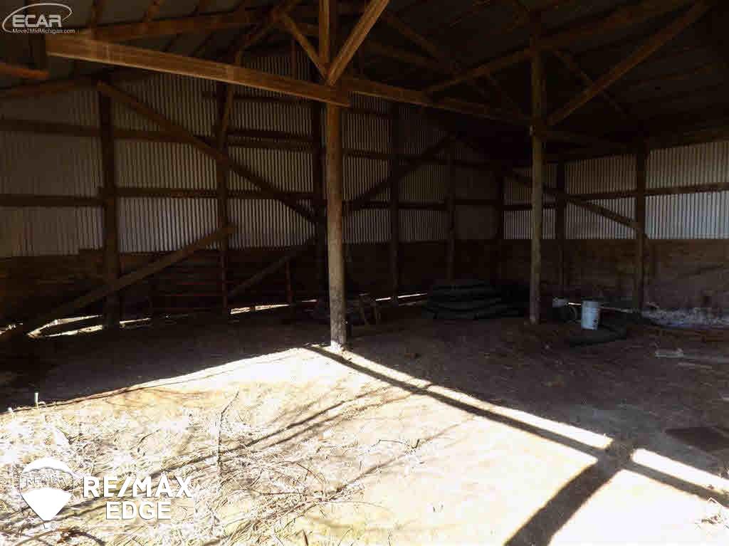 3385 Barnes Road Millington, MI 48746 - Photo 28 of 37 21417367-28.JPG