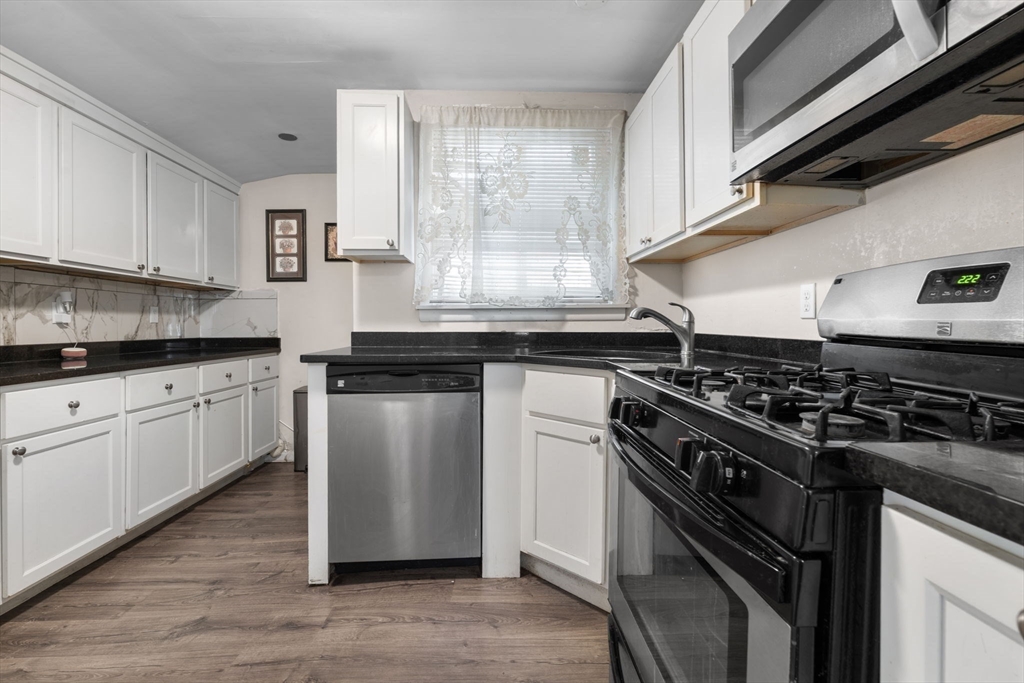 212 High Street Lawrence, MA 01841 - Photo 4 of 22