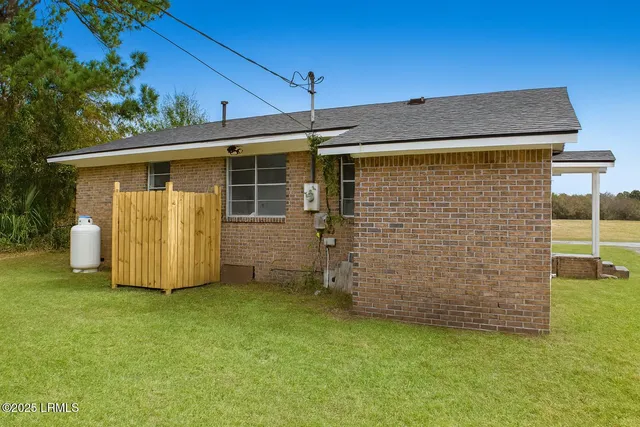 $1,450 | 58 Big Road, Beaufort, SC 29906