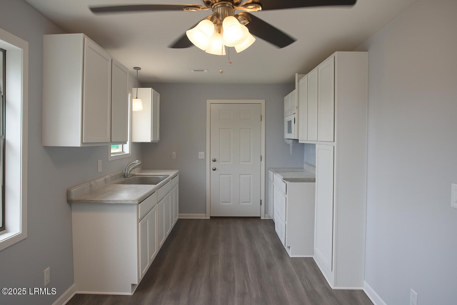 58 Big Road Beaufort, SC 29906 - Photo 5 of 21 47483321_ChatGPT_Image_Dec_9__2025__01_0