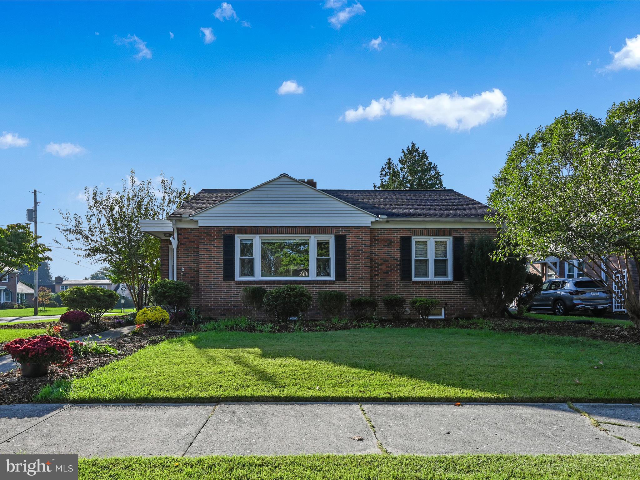 1604 Robin Road Lebanon, PA 17042 - Photo 3 of 27 Front