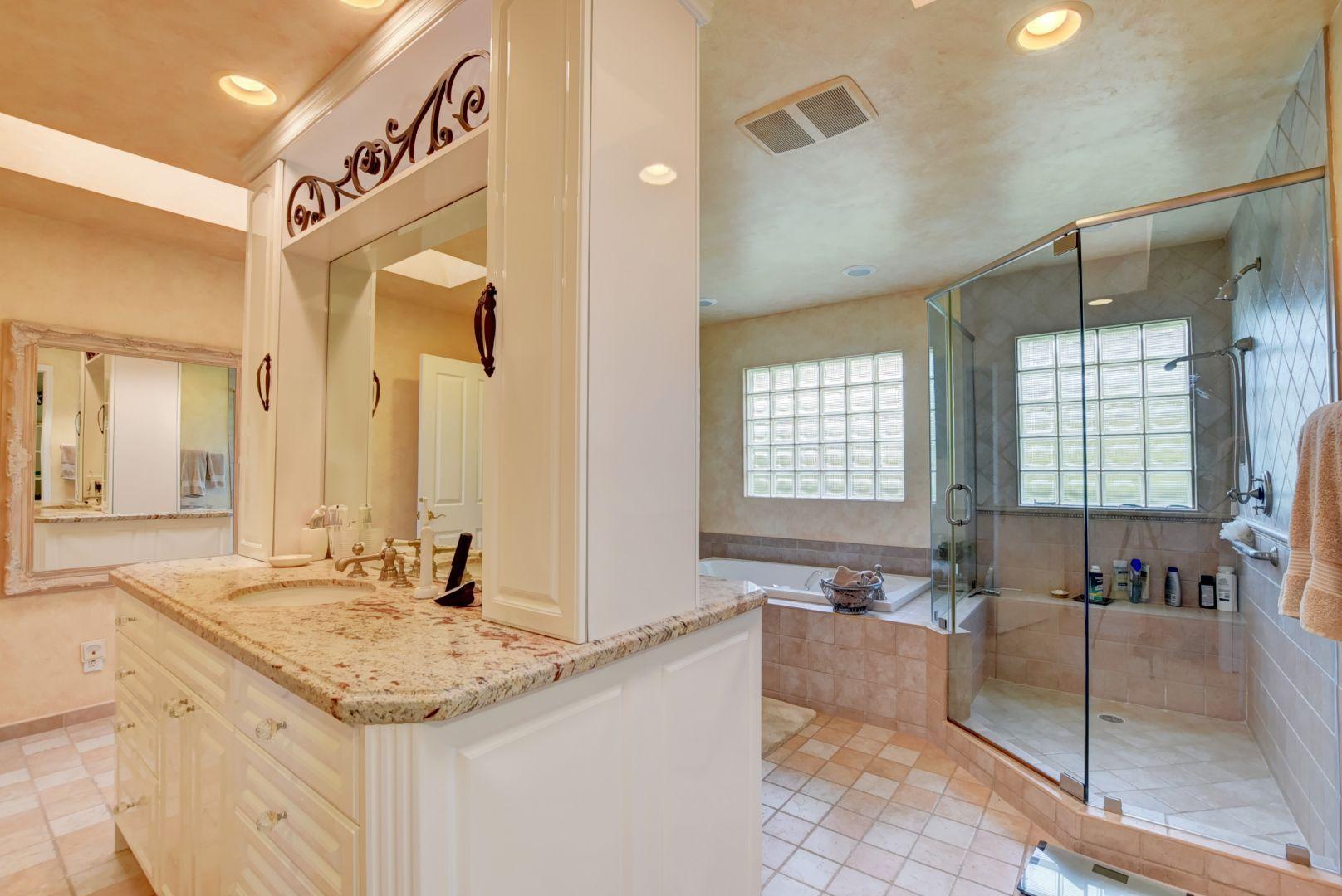 7170 Woodbridge Circle Boca Raton, FL 33434 - Photo 20 of 29 52da17ae584544eb59002203320f3c44_7156675