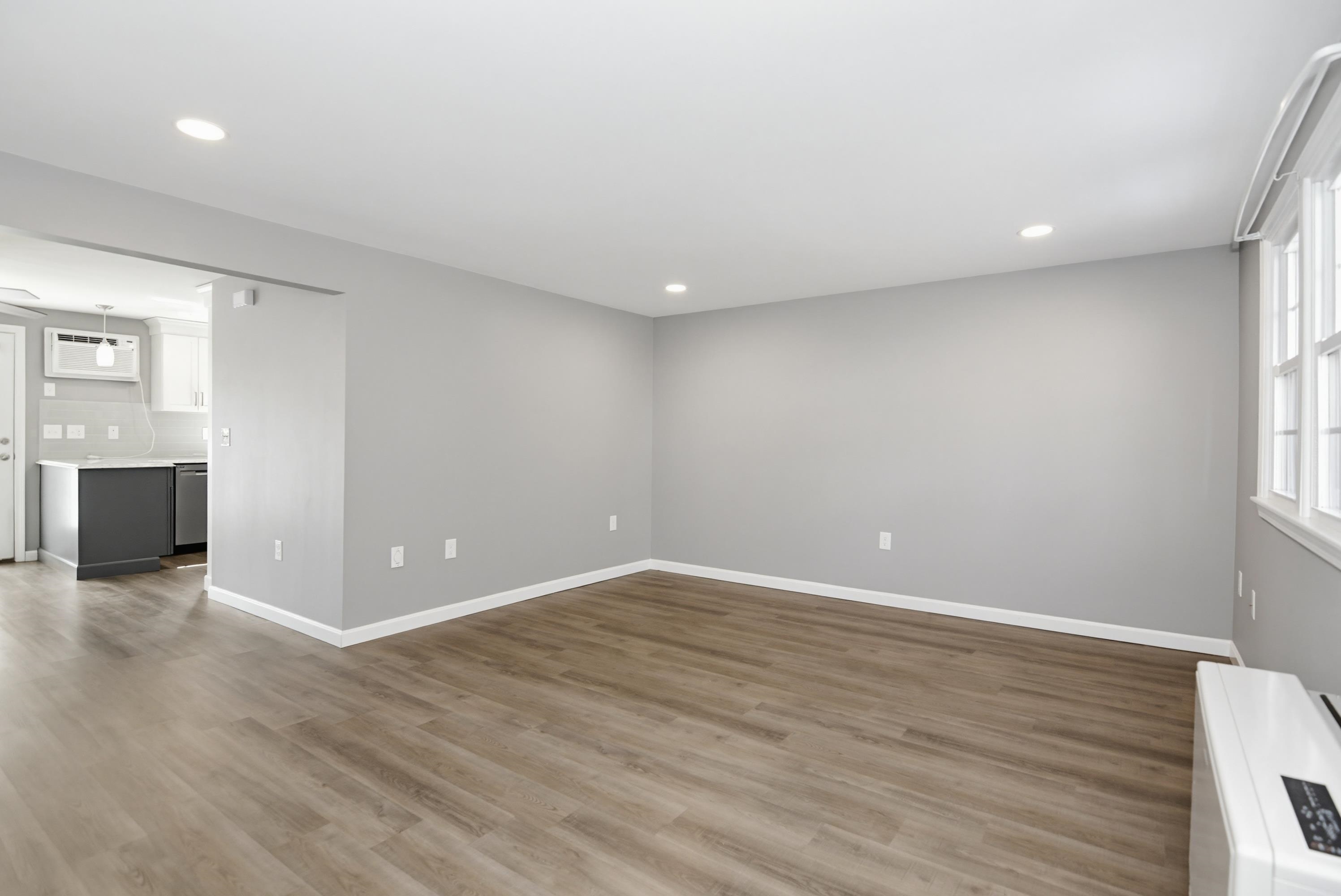 20 Olde Country Village Road Londonderry, NH 03053 - Photo 11 of 34