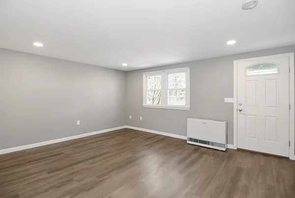 $367,000 | 20 Olde Country Village Road, Londonderry, NH 03053