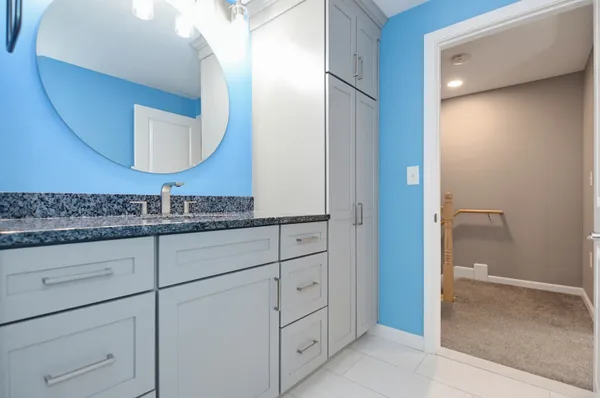 $367,000 | 20 Olde Country Village Road, Londonderry, NH 03053