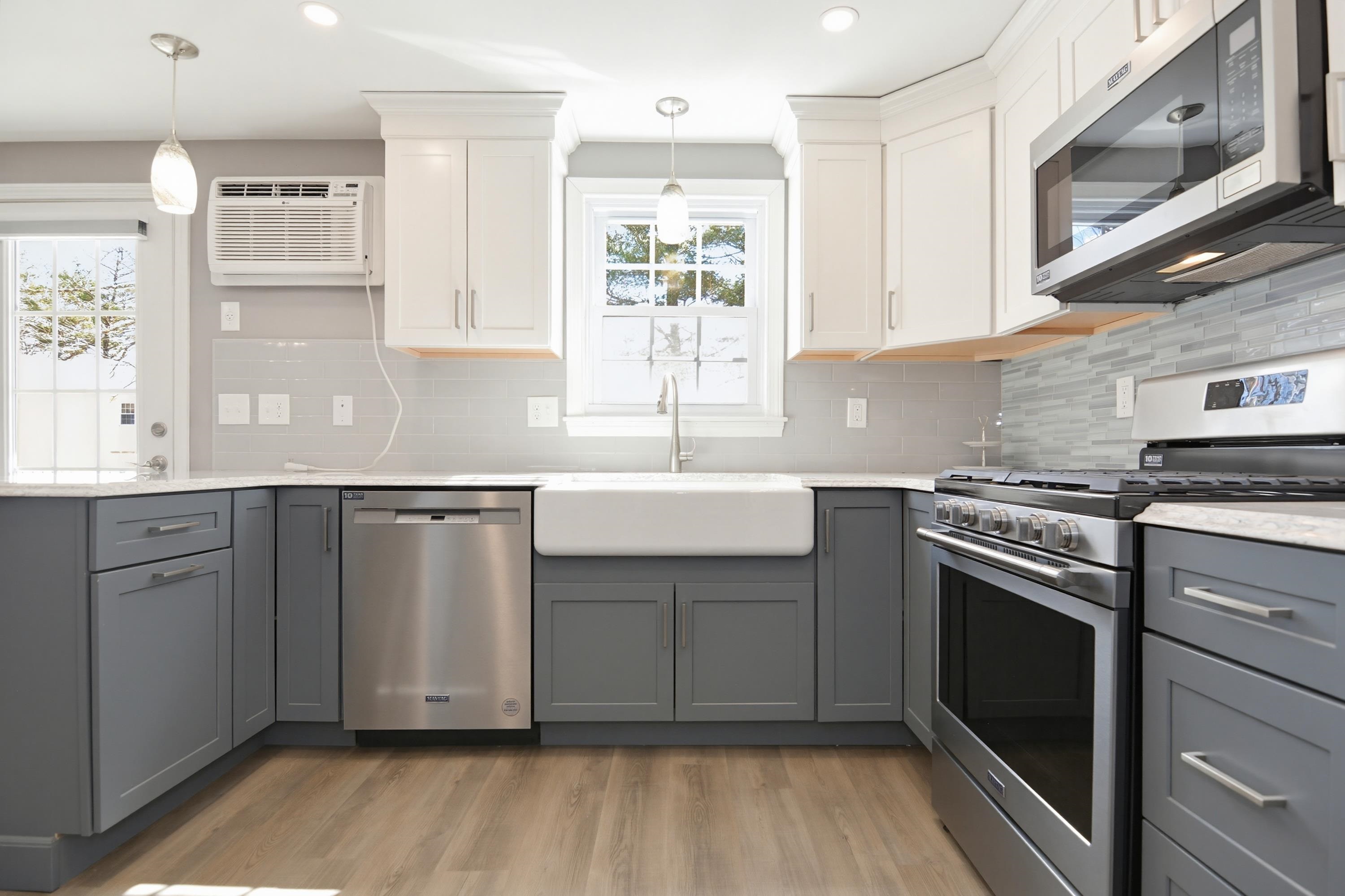 20 Olde Country Village Road Londonderry, NH 03053 - Photo 2 of 34