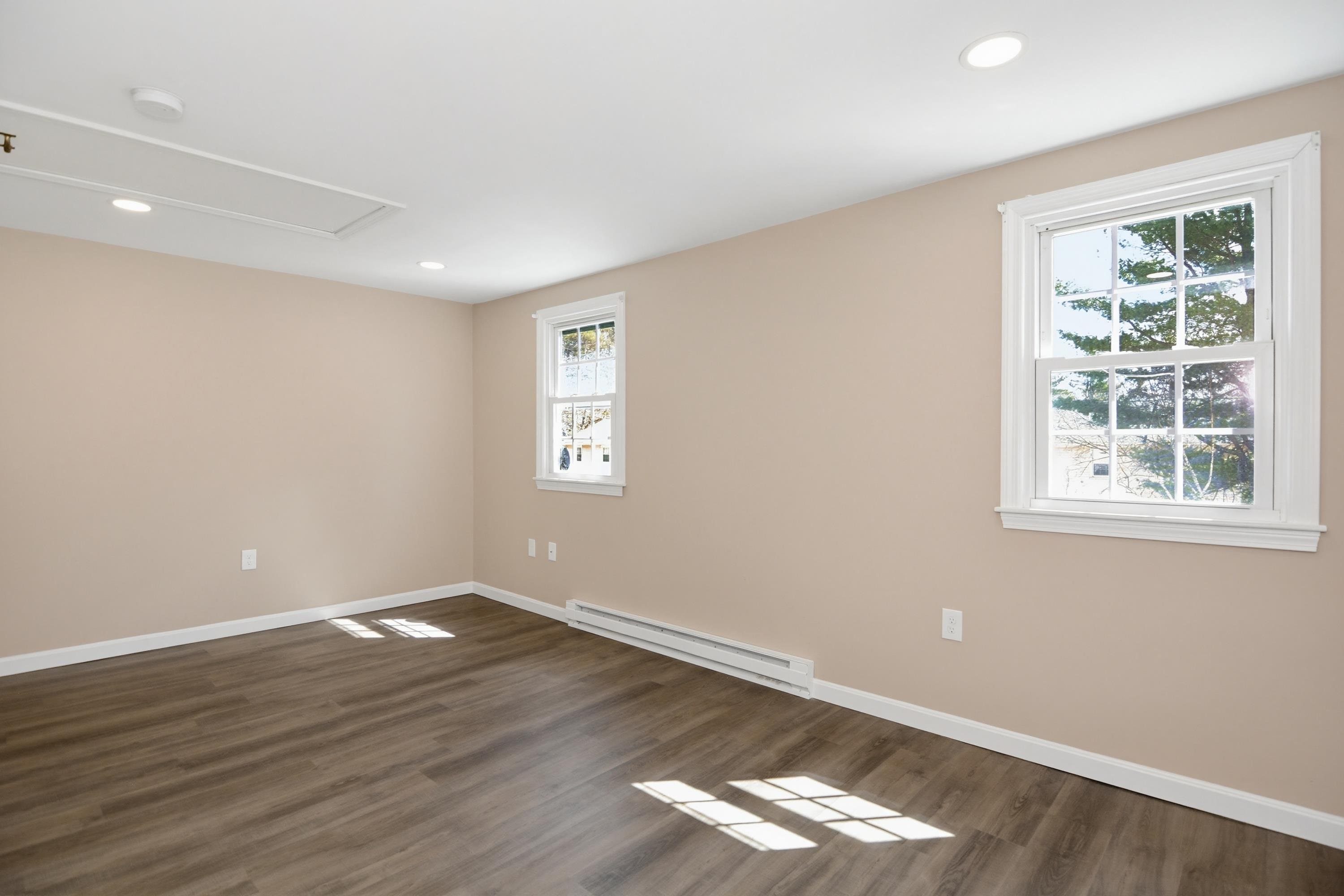 20 Olde Country Village Road Londonderry, NH 03053 - Photo 22 of 34