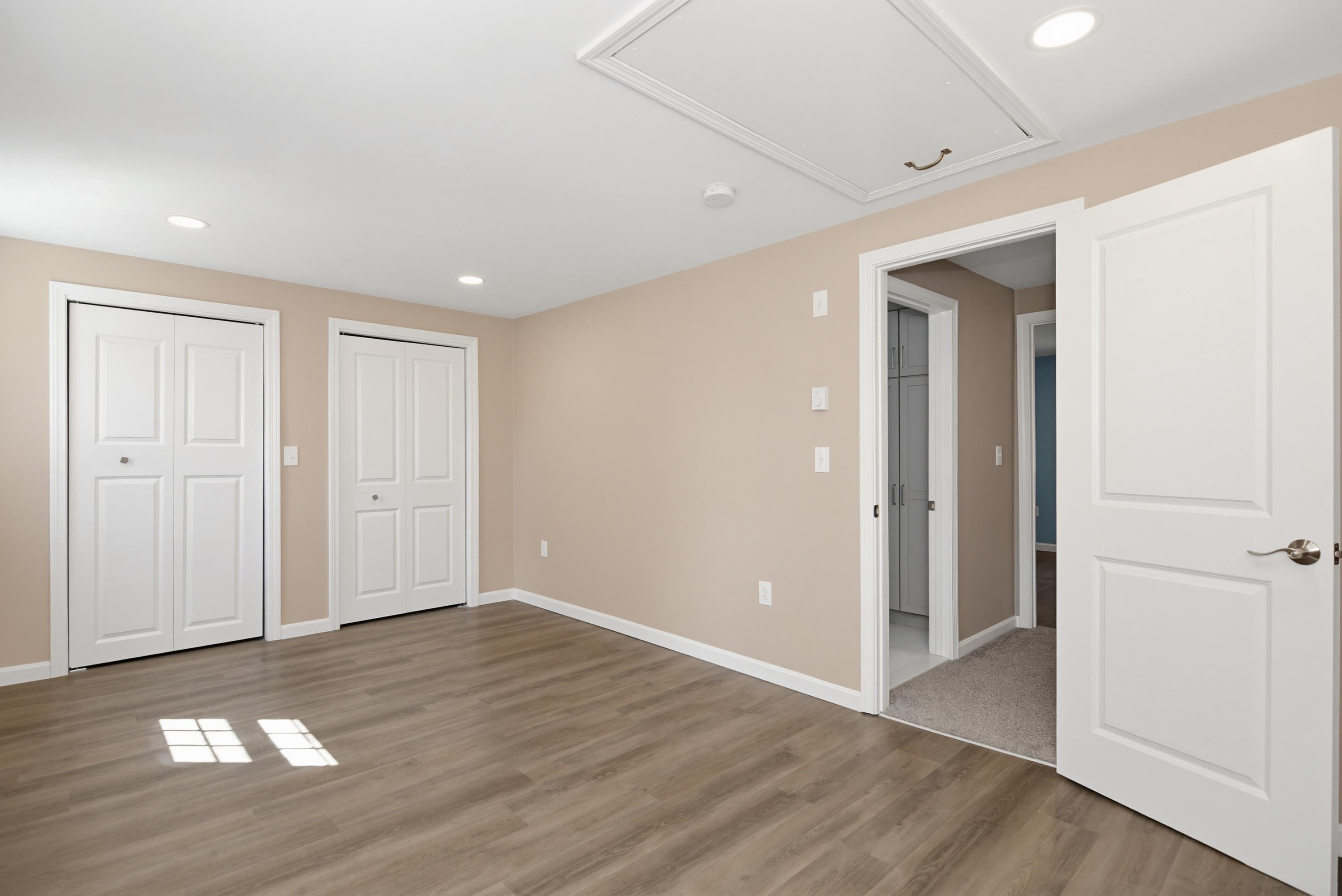 20 Olde Country Village Road Londonderry, NH 03053 - Photo 24 of 34