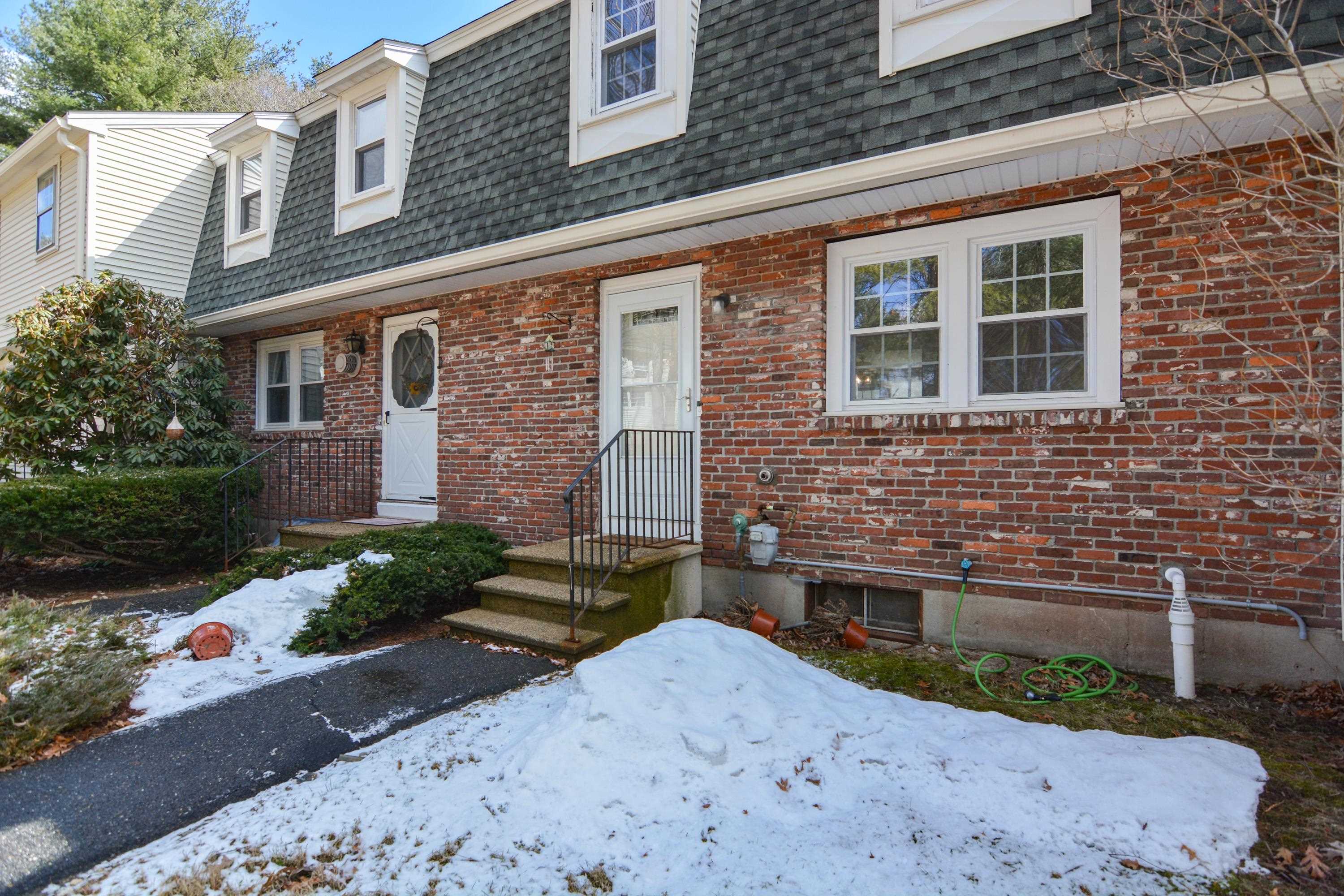 20 Olde Country Village Road Londonderry, NH 03053 - Photo 31 of 34