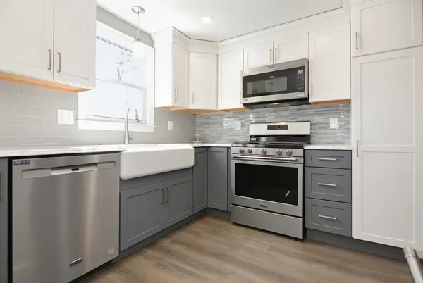 $367,000 | 20 Olde Country Village Road, Londonderry, NH 03053