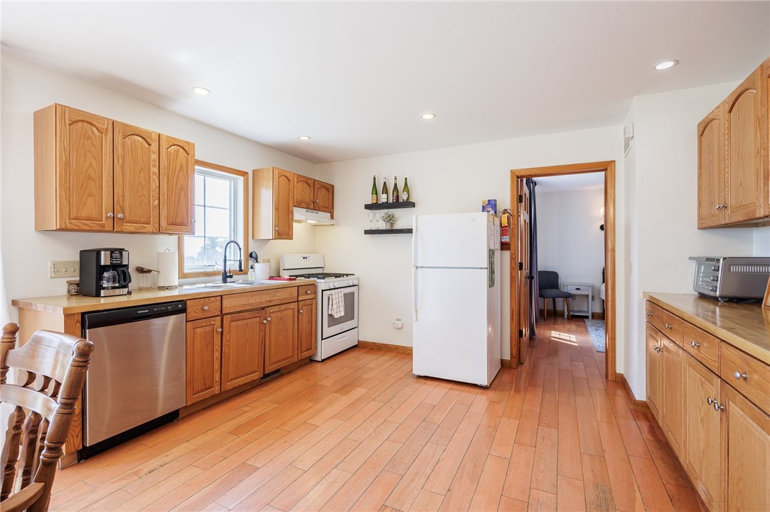 440 Armstrong Road Geneva Town, NY 14456 - Photo 7 of 26