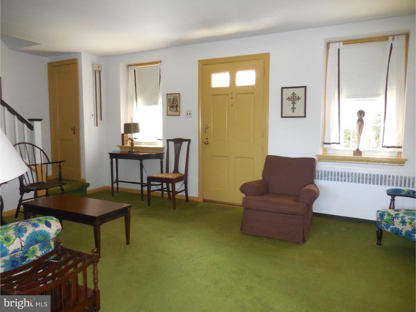 313 Canterbury Road Havertown, PA 19083 - Photo 7 of 24 Living Room