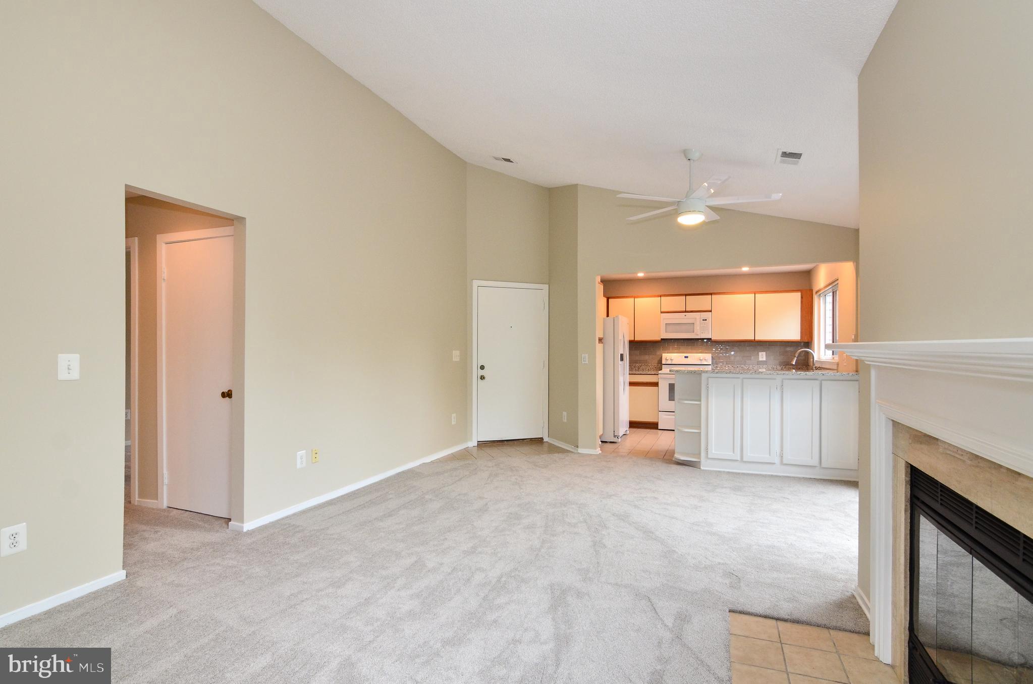 1500 Summerchase Court, Unit 1500E Reston, VA 20194 - Photo 19 of 26 Open living space
