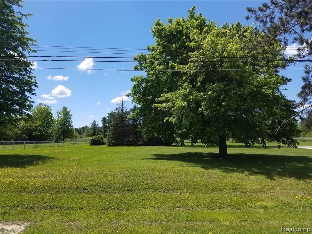 2 Grand Blanc Road Grand Blanc, MI 48439 - Photo 3 of 3