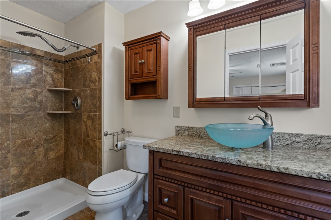 66 Valley View Drive Cranston, RI 02921 - Photo 19 of 33