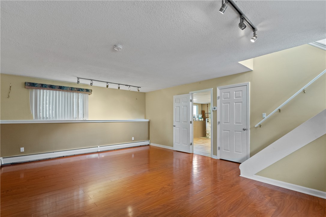 66 Valley View Drive Cranston, RI 02921 - Photo 21 of 33