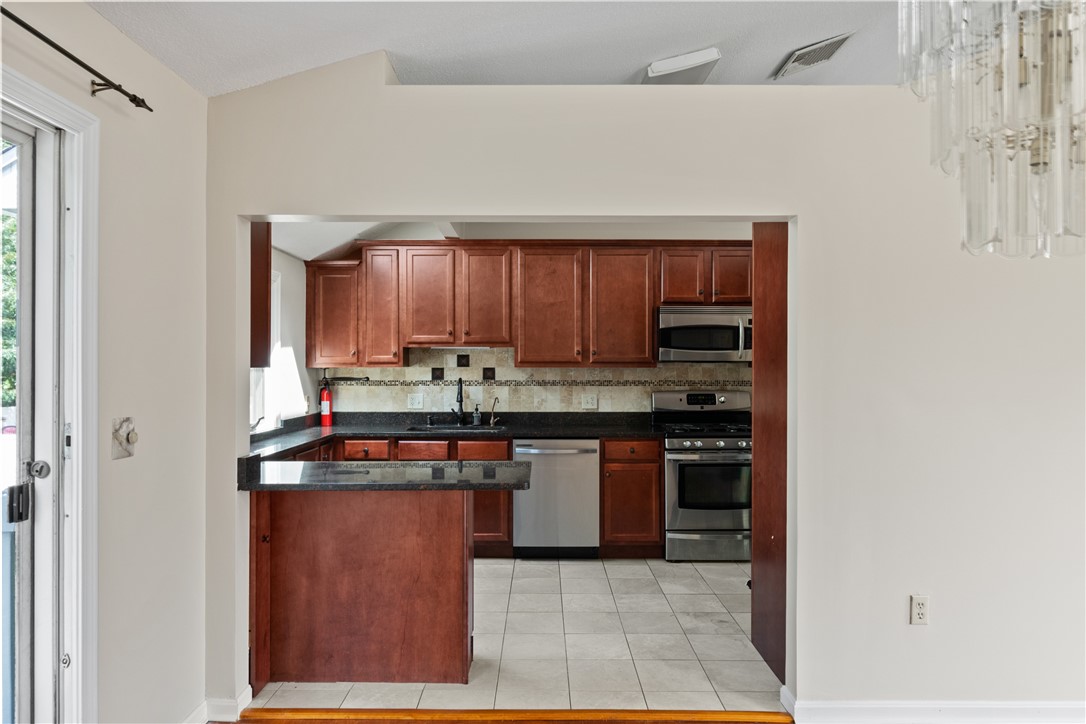 66 Valley View Drive Cranston, RI 02921 - Photo 7 of 33