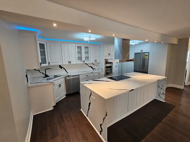 $4,250 | 6007 North Sheridan Road, Unit 17DF, Chicago, IL 60660