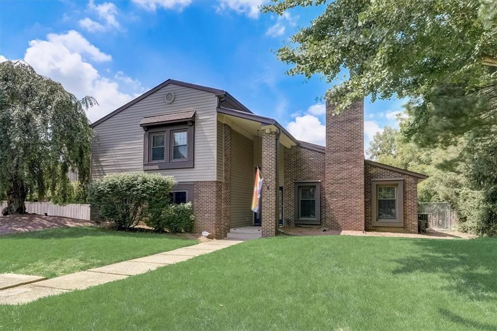 7316 Huntington Road Indianapolis, IN 46240 - Photo 2 of 55 Gallery Image 2