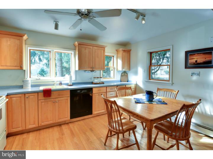 182 Warwick Road Elverson, PA 19520 - Photo 7 of 25 Kitchen