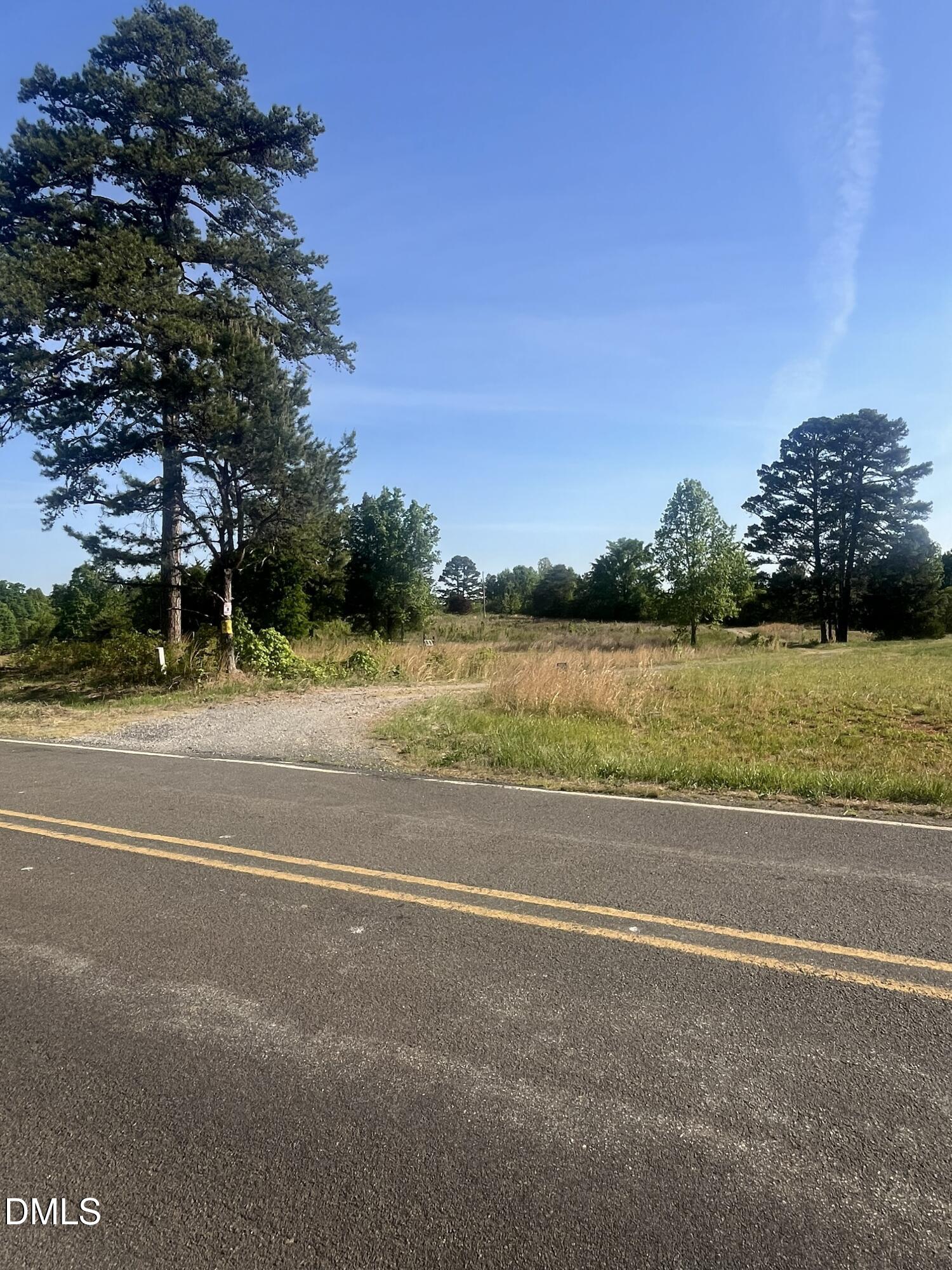 135 Barker Road Semora, NC 27343 - Photo 5 of 14 Enterance 176 Barker Road