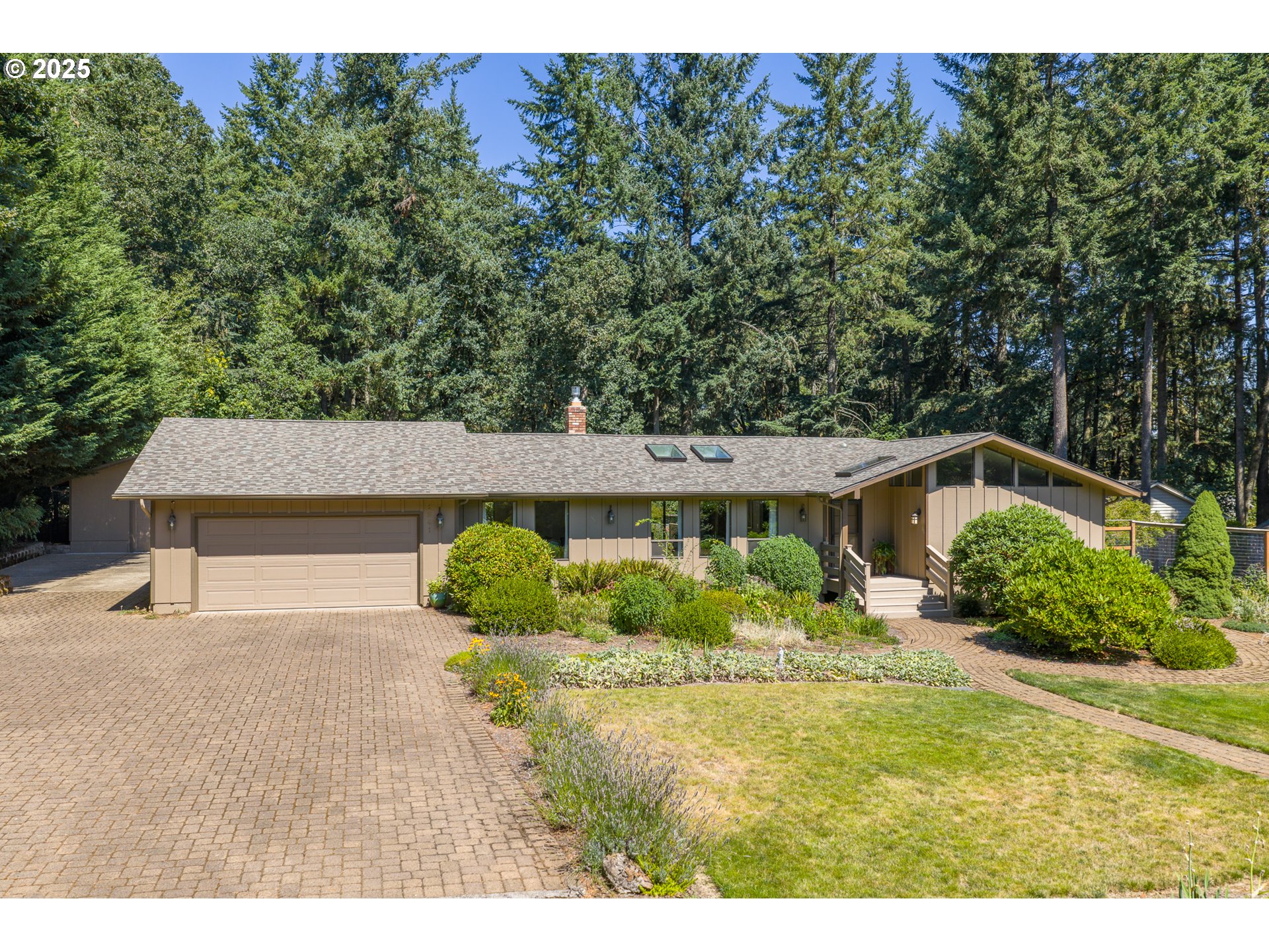 2941 Inland Drive South Salem, OR 97302 - Photo 1 of 40 Exterior