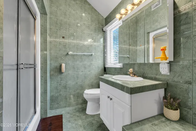 $989,000 | 15 Lenape Trail, Freehold, NJ 07728