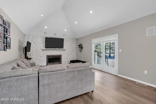 $989,000 | 15 Lenape Trail, Freehold, NJ 07728