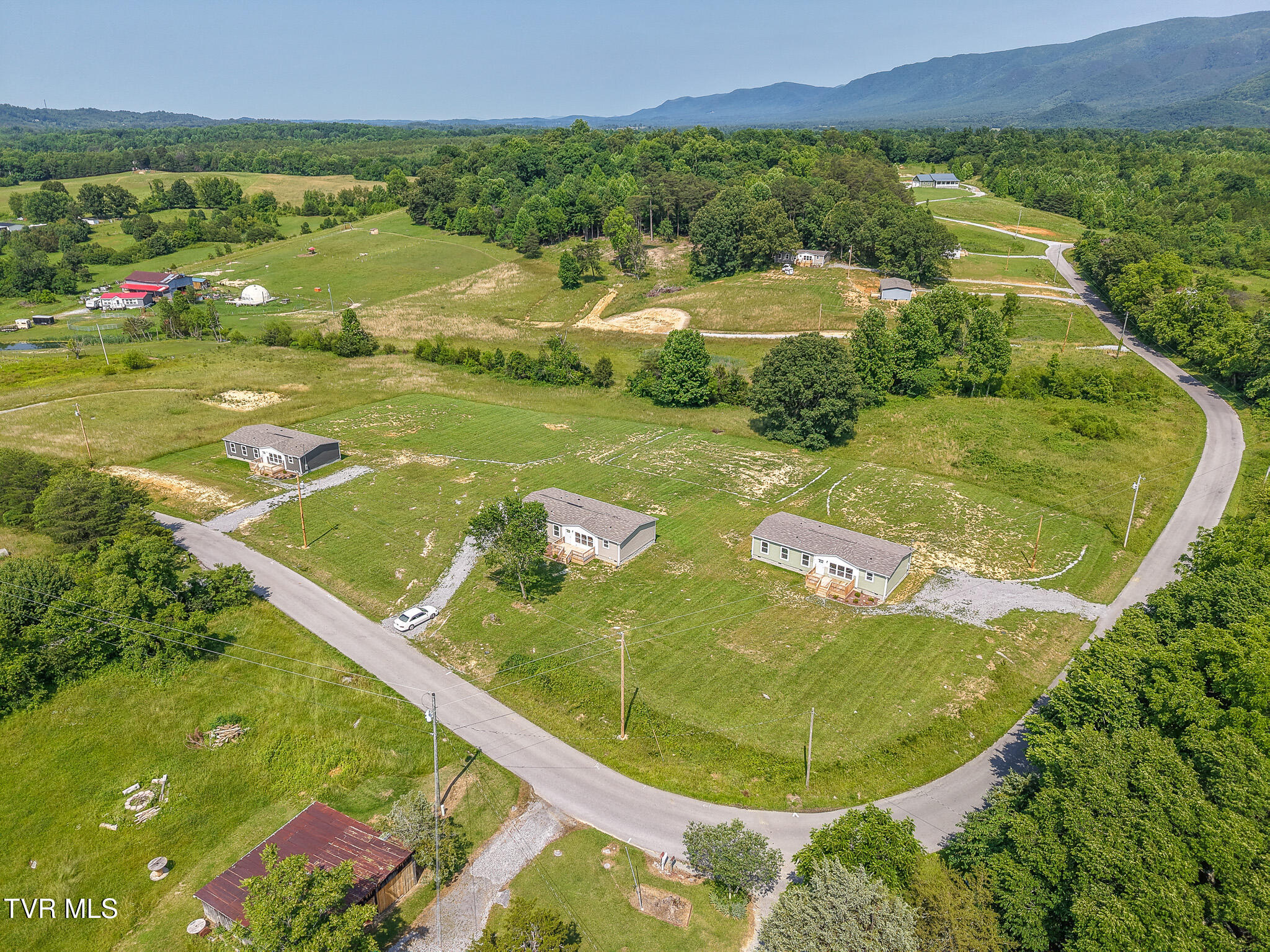 385 Piney Grove Road Greeneville, TN 37743 - Photo 3 of 24 Piney Grove 2