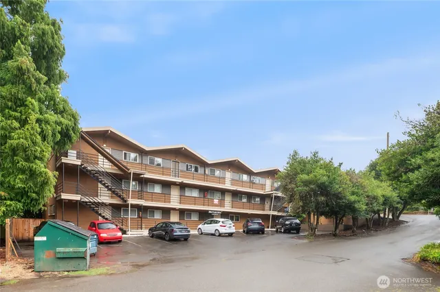 $1,925,000 | 1017 Southwest 154th Street, Burien, WA 98166