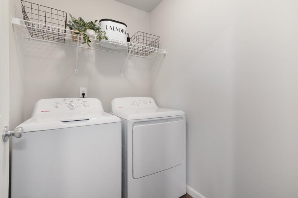 6244 Polly's Path Berrien Springs, MI 49103 - Photo 13 of 35 22-SVW051-i2080-Laundry