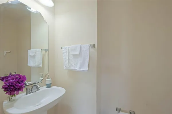 $2,250 | 3818 West Traditions Boulevard, Houston, TX 77082