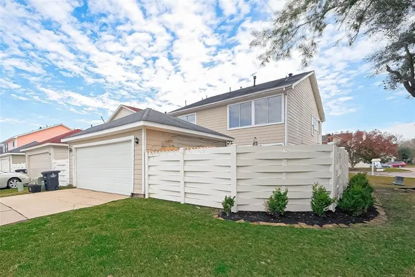 $2,250 | 3818 West Traditions Boulevard, Houston, TX 77082